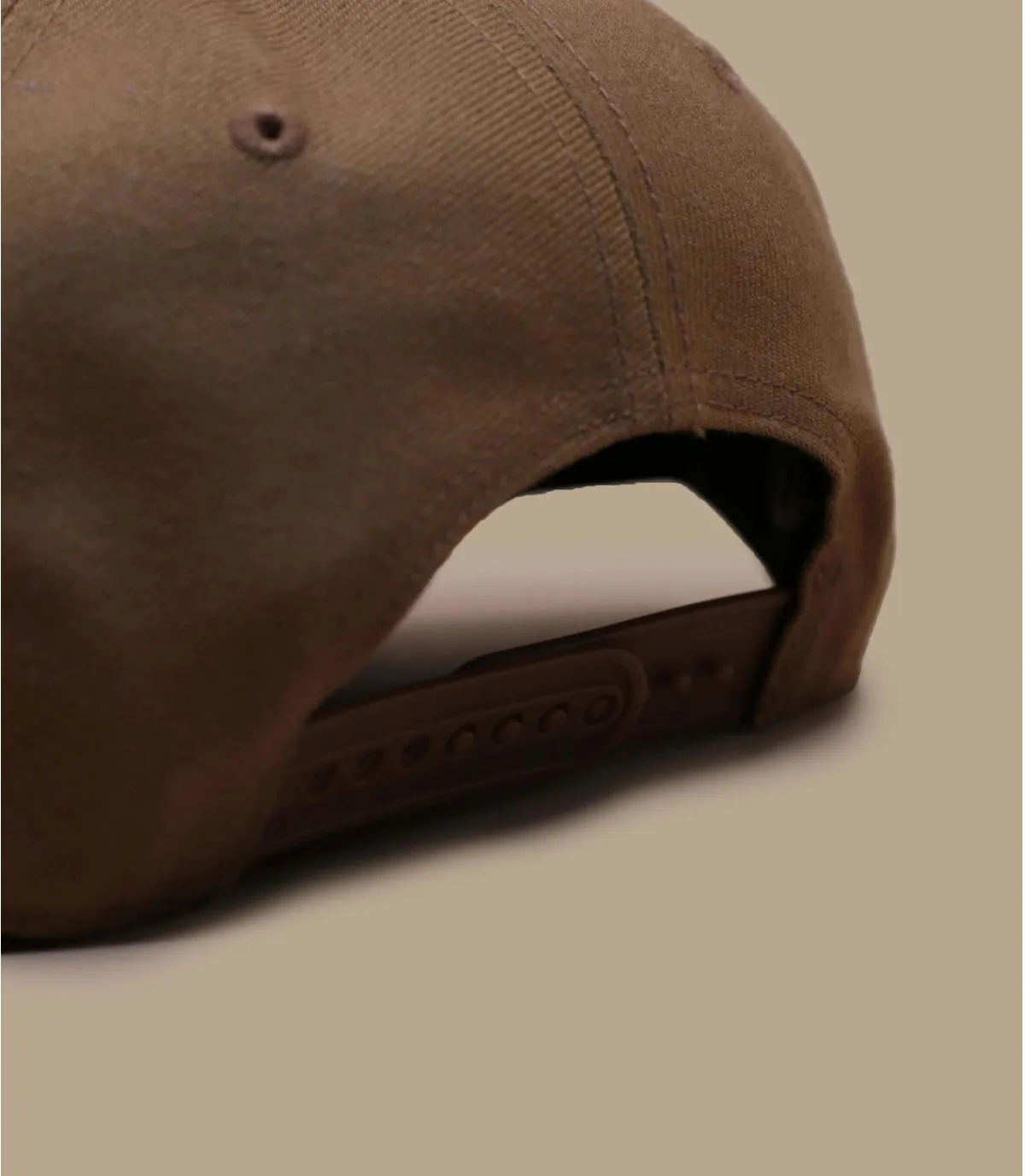 Casquette beige Penguins - MVP Snapback Penguins camel 47 Brand : Headict