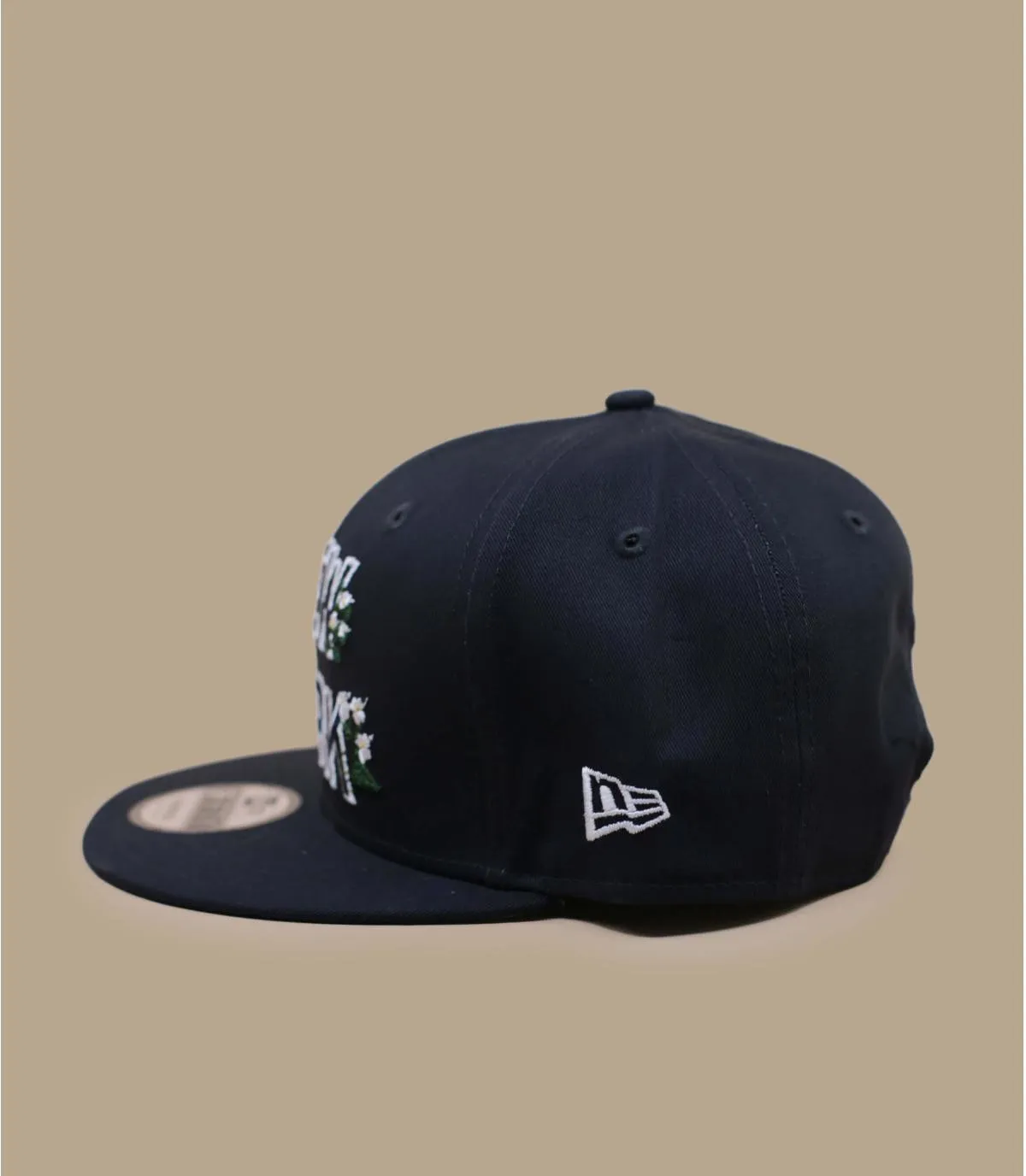 casquette snapback NY bleu marine fleurs - Flower Wordmark 9Fifity NY New Era : Headict