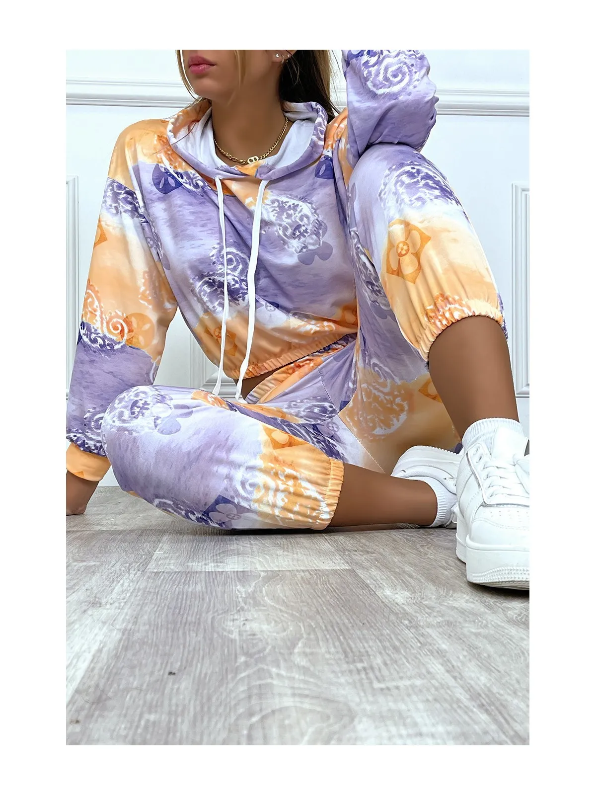 Ensemble jogging tie and dye violet avec crop sweat et jogging