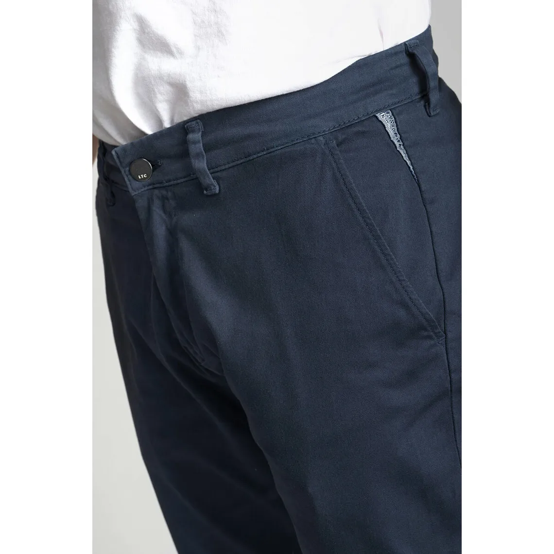 Pantalon chino CESAR bleu marine en coton | 3 Suisses