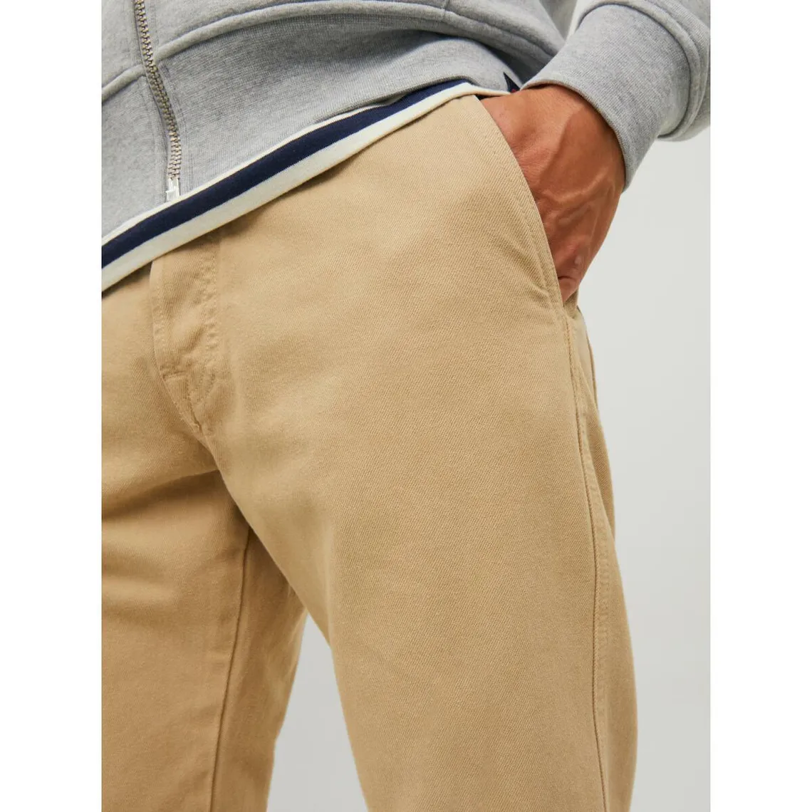 Pantalon chino Loose Fit Gris beige en coton | 3 Suisses