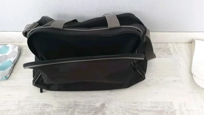 Sac à langer et ses nombreux accessoires (accessoires neuf) - Vertbaudet | Beebs