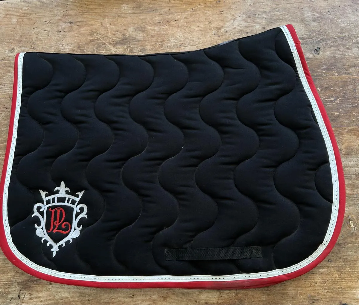 Tapis Pénélope Noir et Rouge